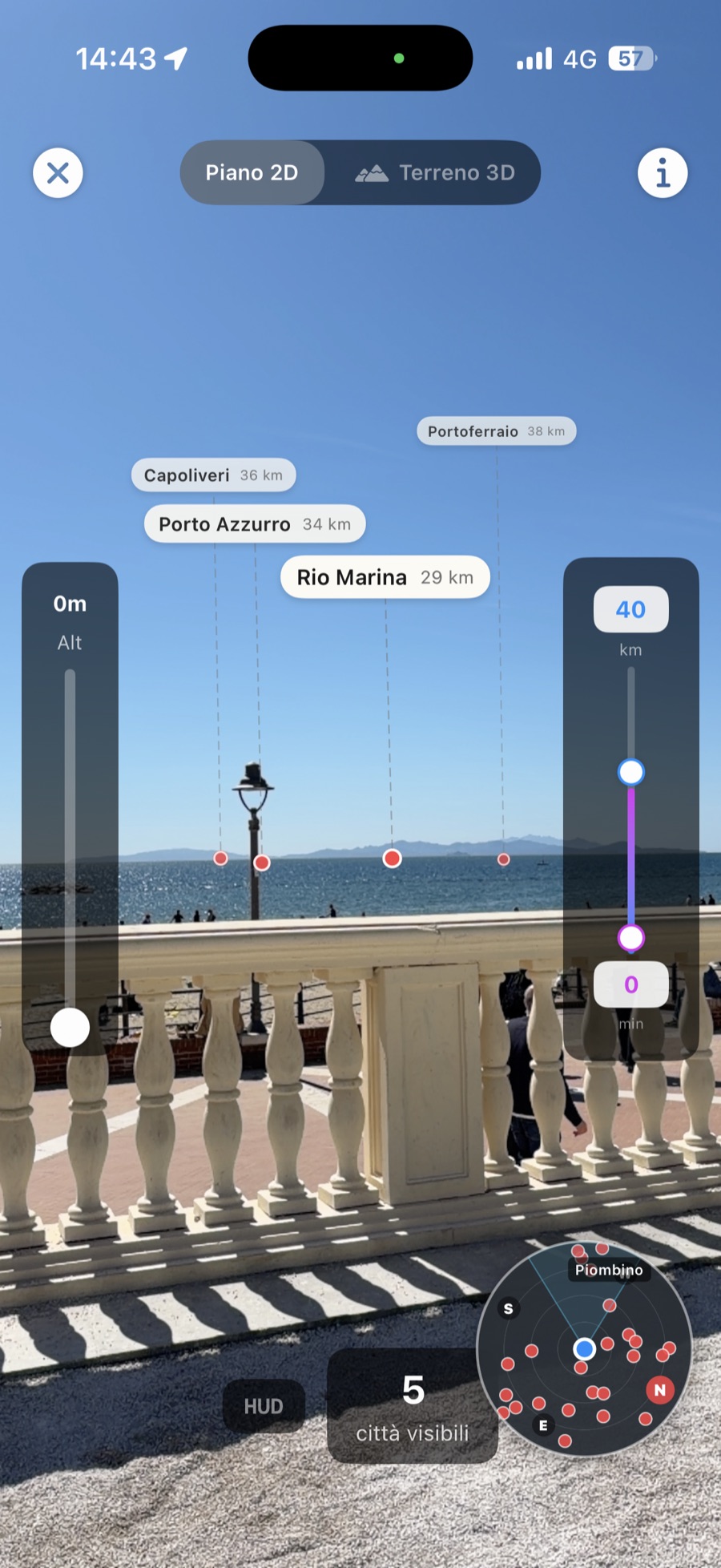 CitySpotter in 2D mode on the Piombino seafront: 5 towns labelled towards the Isle of Elba